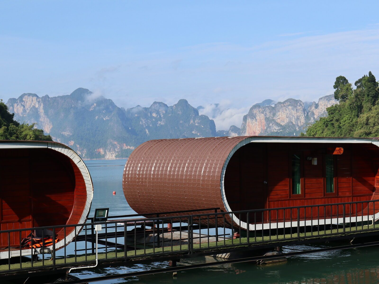 Phutawan Raft House